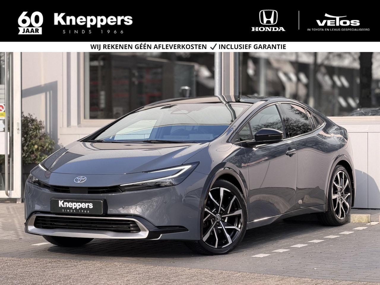 Toyota Prius - 2.0 Plug-in Executive | GEEN AFLEVERKOSTEN |  Panoramadak, Elektrische achterklep, Dodehoe - AutoWereld.nl