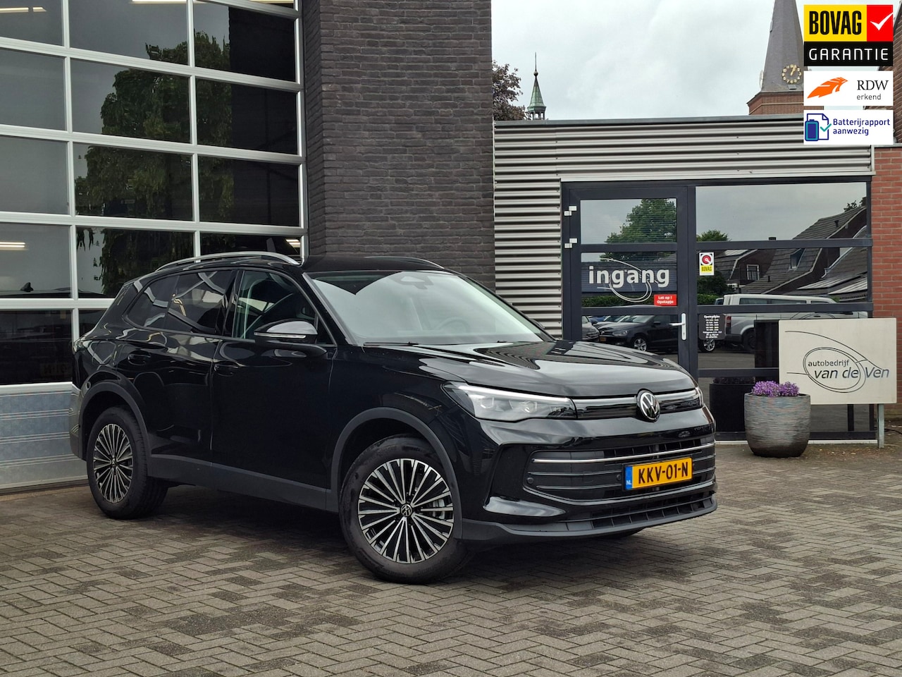 Volkswagen Tiguan - 1.5 eHybrid 150KW Life Edition | Camera | Zwenkbare trekhaak | Elektrische achterklep - AutoWereld.nl