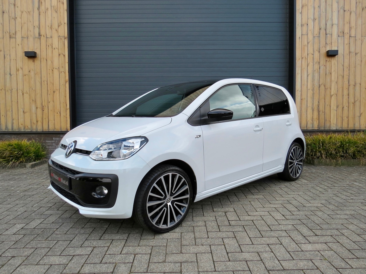 Volkswagen Up! - 1.0 BMT high up! *Camera *Cruise con *Nl auto - AutoWereld.nl