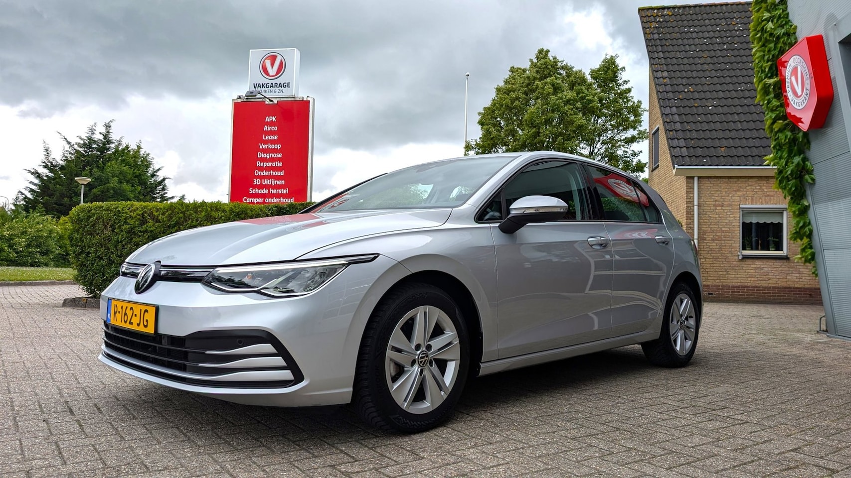 Volkswagen Golf - 1.0 TSI Life Business | Digitaal cockpit | Adapt. cruise | LED en meer - AutoWereld.nl
