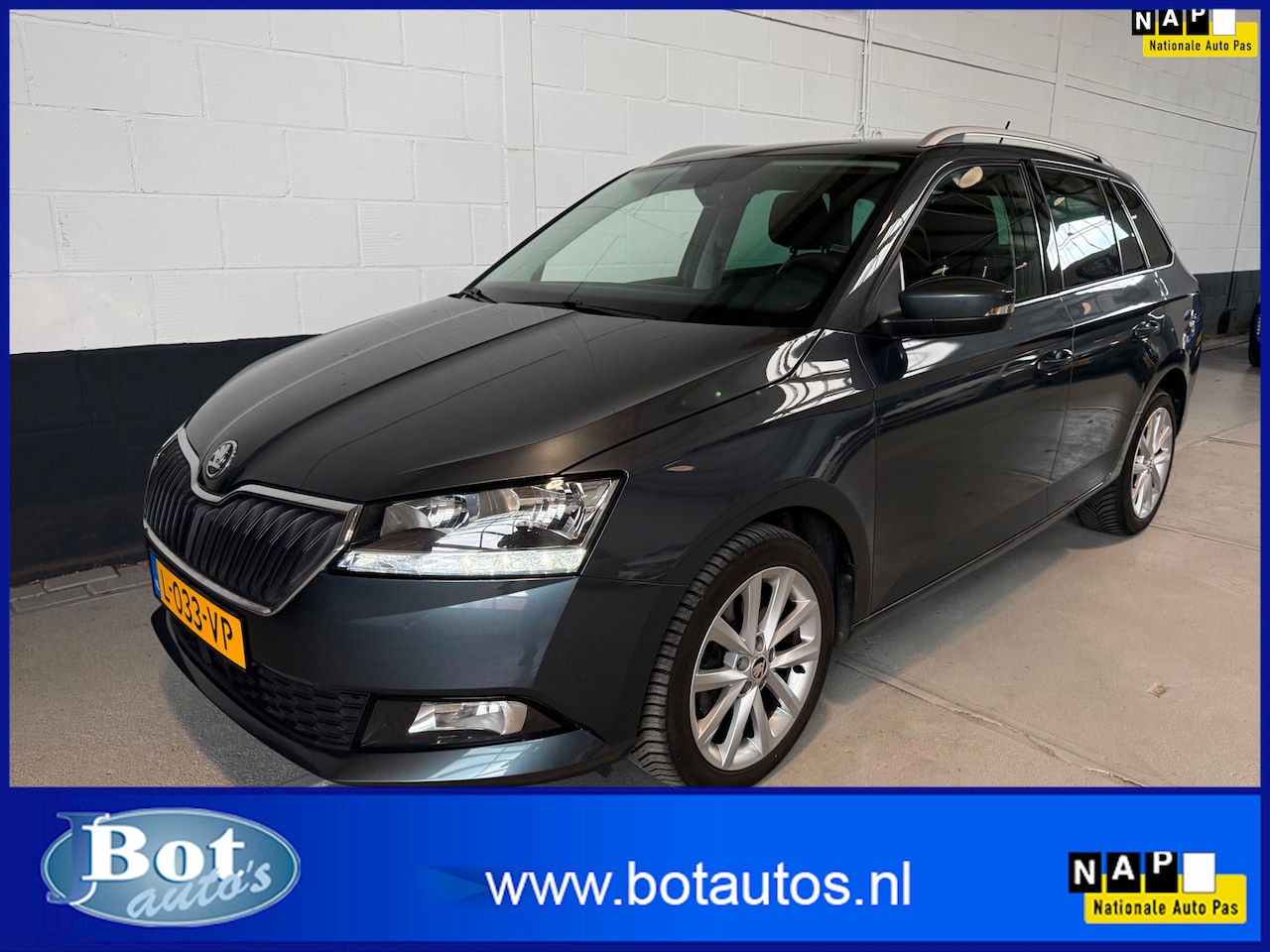 Skoda Fabia Combi - 1.0 TSI Business Edition / AUTOMAAT / NAVIGATIE / NL-AUTO / TREKHAAK - AutoWereld.nl