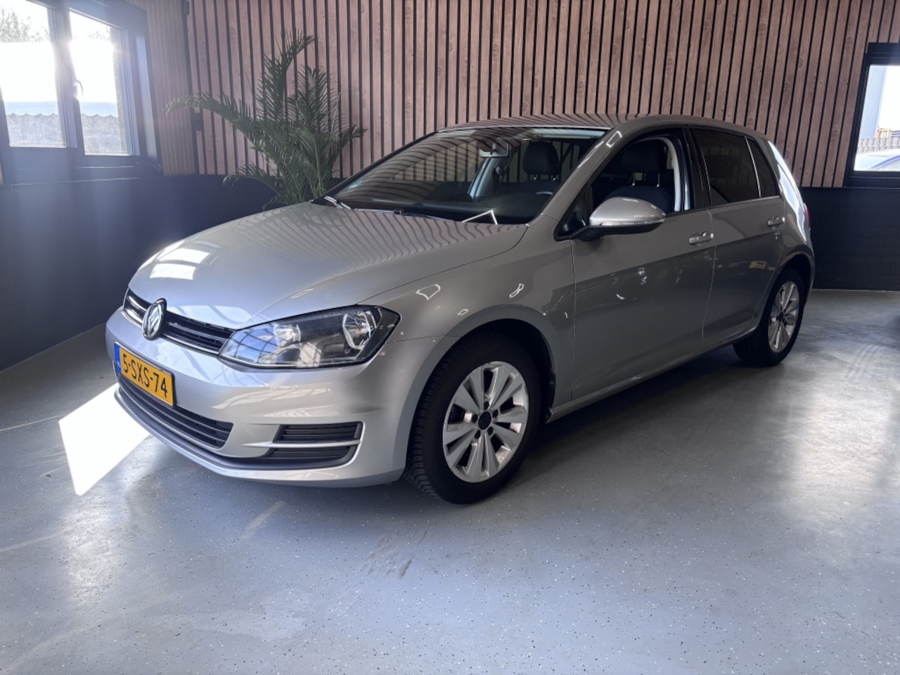 Volkswagen Golf - 1.2 TSI Comfortline NAVI/NAP/TREKHAAK - AutoWereld.nl