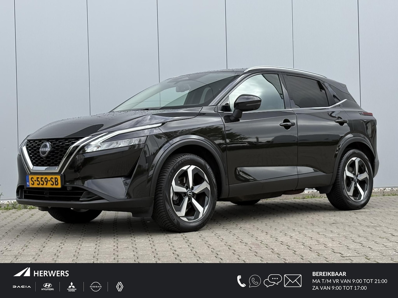 Nissan Qashqai - 1.3 MHEV N-Connecta / All-season banden / Trekhaak 1800kg geremd / Panorama dak / Apple Ca - AutoWereld.nl