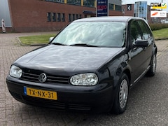 Volkswagen Golf - 1.6 Trendline 5-Drs Automaat Airco Electr. pakket Audio-CD ABS Sportstoelen EBD Colorpakke