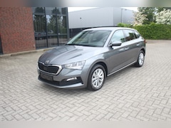 Skoda Scala - 1.0 TSI Ambition DSG Clima-Cruise-Navi-Carplay-Camera 34.000 Km