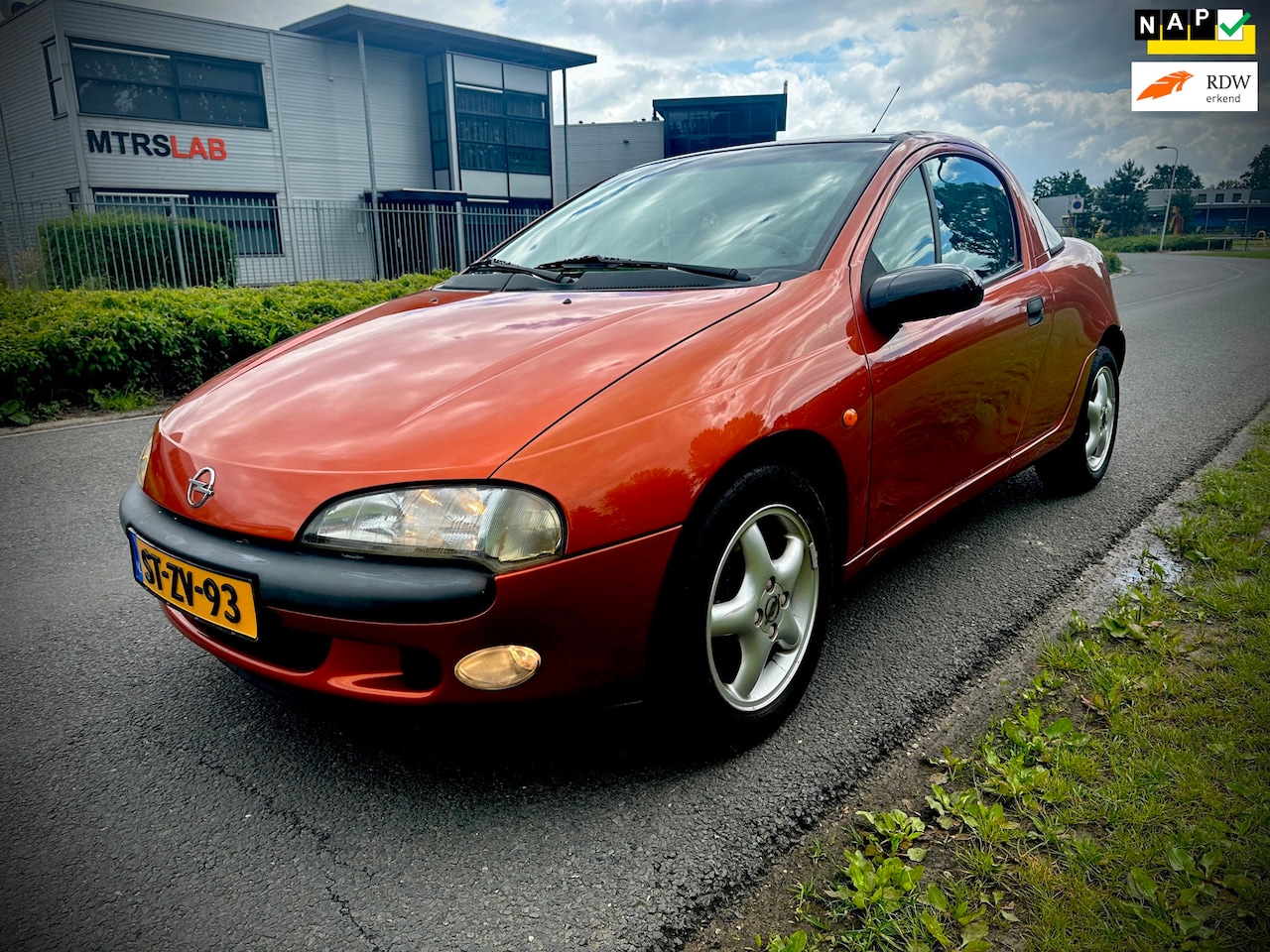 Opel Tigra - 1.4i-16V 1.4i-16V, AUTOMAAT, COUPE, APK - AutoWereld.nl