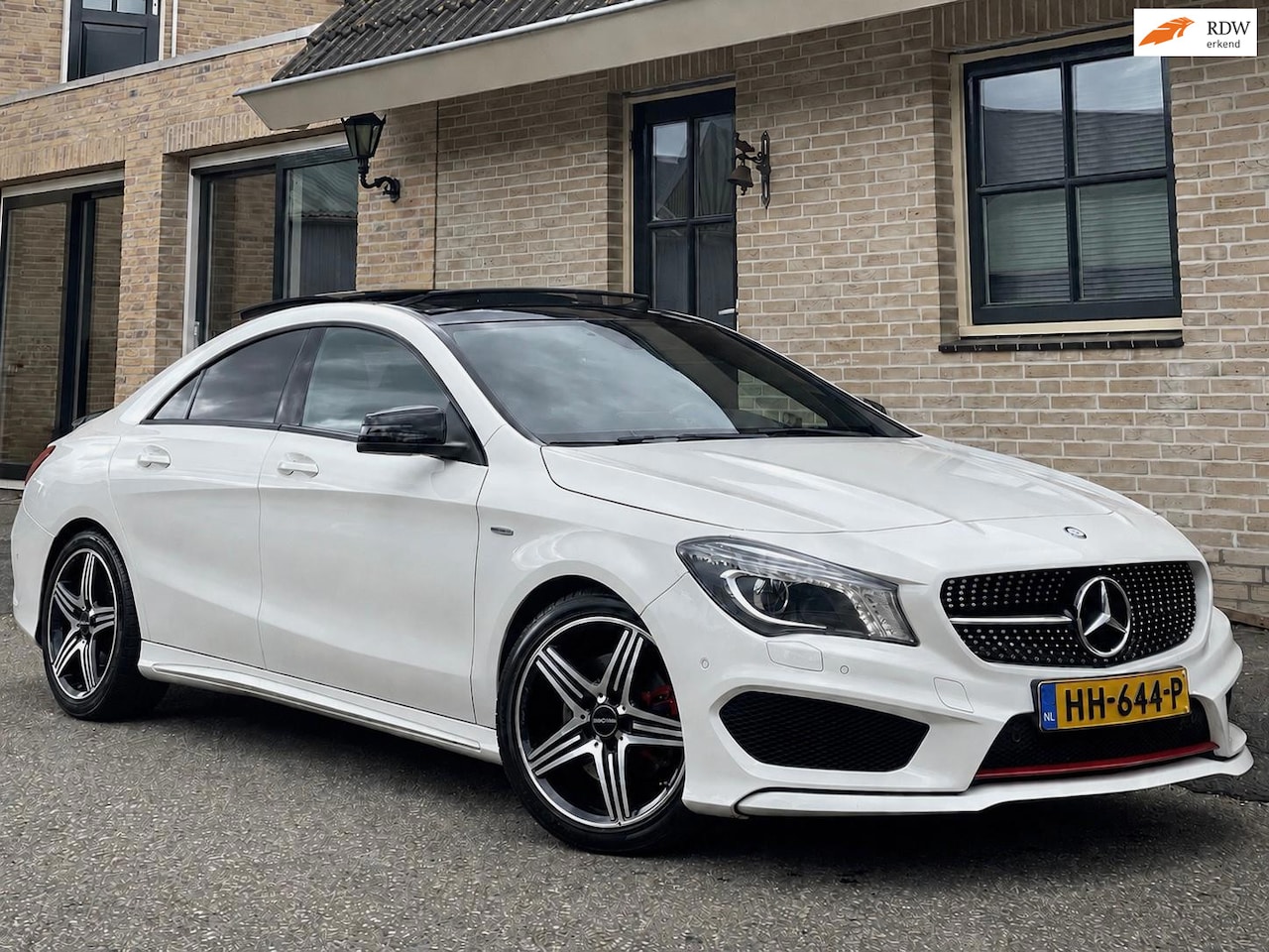 Mercedes-Benz CLA-Klasse - CLA 250 AMG-Line|AUT|PANO |STAGE 1 - AutoWereld.nl