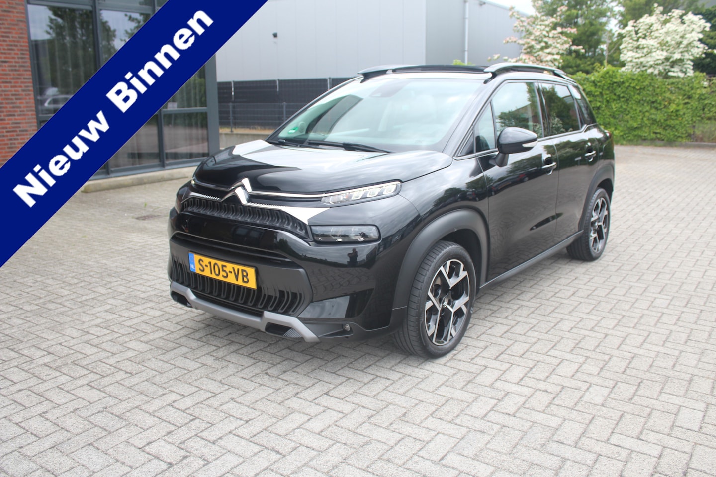 Citroën C3 Aircross - 1.2 PureTech Shine Pack Business Clima-Cruise-Navi-Schuifdak-Trekhaak - AutoWereld.nl