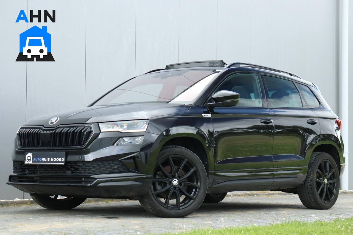 Skoda Karoq - 1.5 TSI / 150 PK / DSG / Sportline / VOL OPTIES / Pano / Black Edition / Virtual Cockpit / - AutoWereld.nl