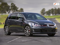 Volkswagen Golf - 2.0 TSI GTI Performance 230pk Dsg Xenon 19"