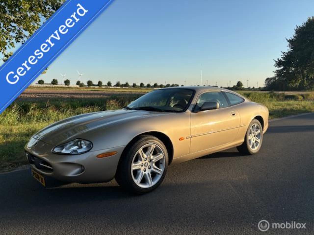 Jaguar XK8 - 4.0 V8 Coupé boekjes met volledig onderhoud ! - AutoWereld.nl
