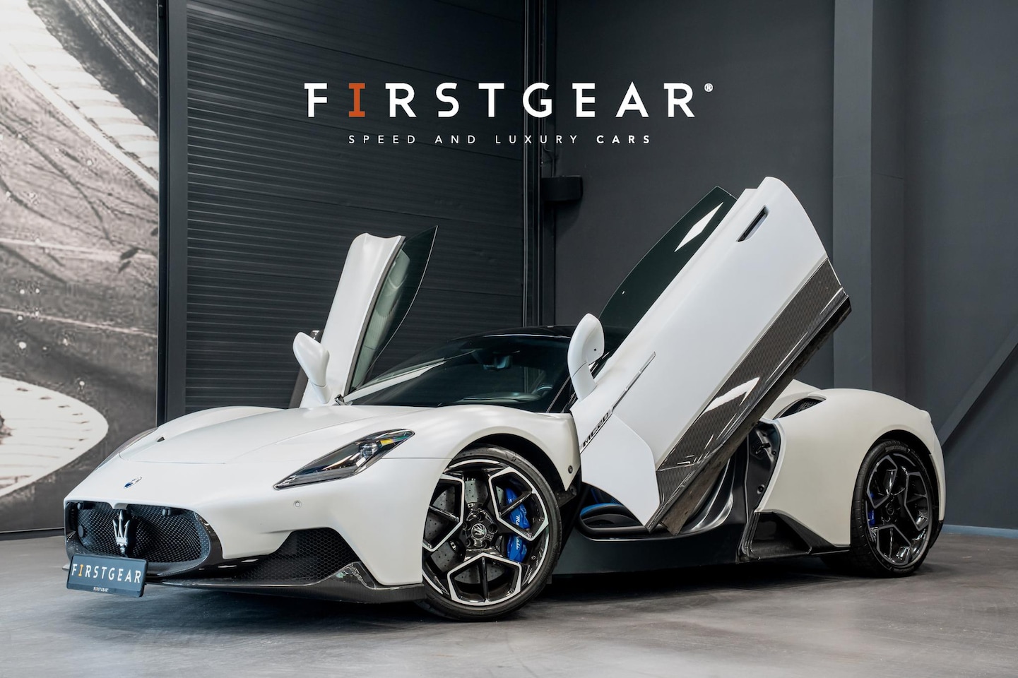Maserati MC20 - 3.0 V6 *Full Carbon / Keramische Remmen / Lift-Systeem / Alcantara / Bianco Audace / E-LSD - AutoWereld.nl