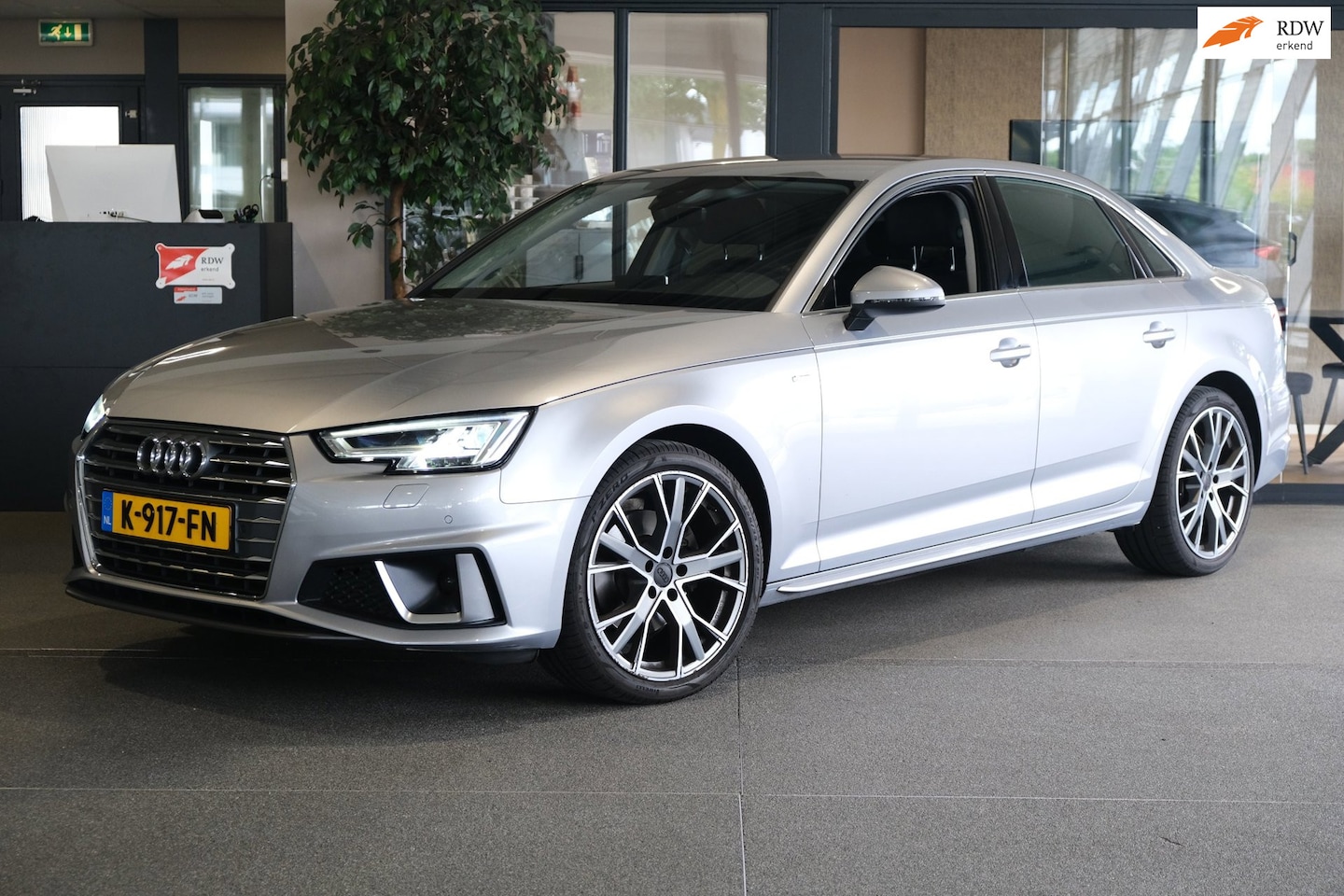Audi A4 Limousine - 35 TFSI S-Line Virtual Navi Led Cruise Pdc - AutoWereld.nl