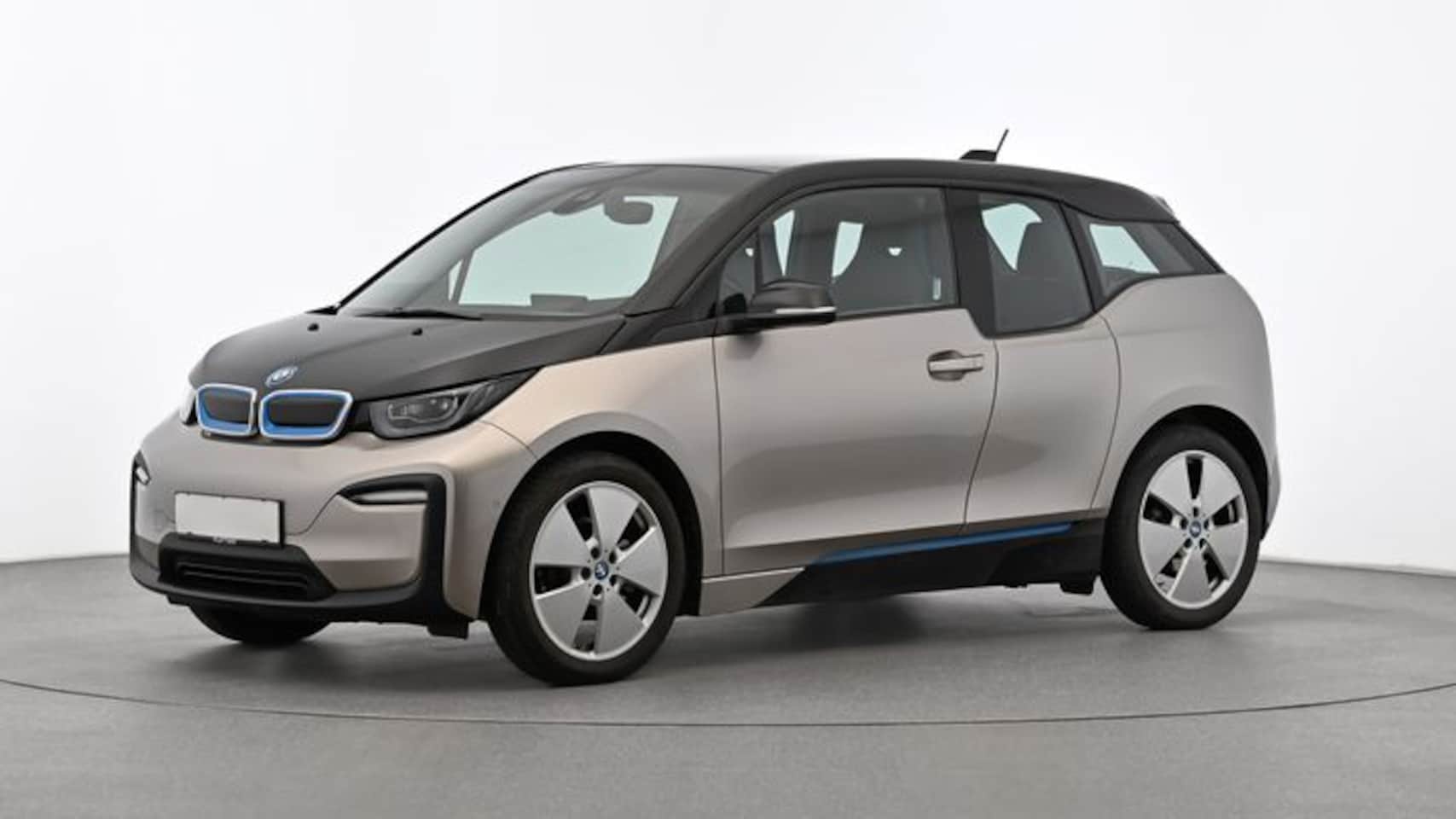 BMW i3 - Executive 120Ah 42 kWh | Adaptive CC | LED | Navi | Weinig km | SOH 92% | Accu garantie to - AutoWereld.nl