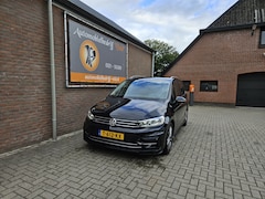 Volkswagen Touran - 1.4 TSI Highline R-line 7p