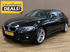 BMW 3-serie - 320i High Executive|Automaat|Climate Control|Navigatie|