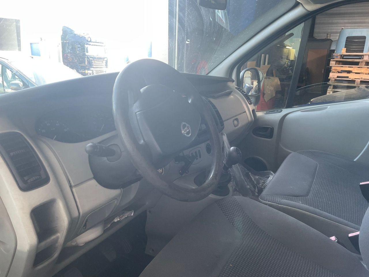 Nissan Primastar - 90.29 2.0 dCi 350L DC Dubbele schuifdeur - AutoWereld.nl
