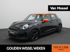 MINI 5-Deurs - 1.5 Cooper Classic Automaat | Apple/Android Play | Camera | Navi | Sport Stuur/Stoelen | L