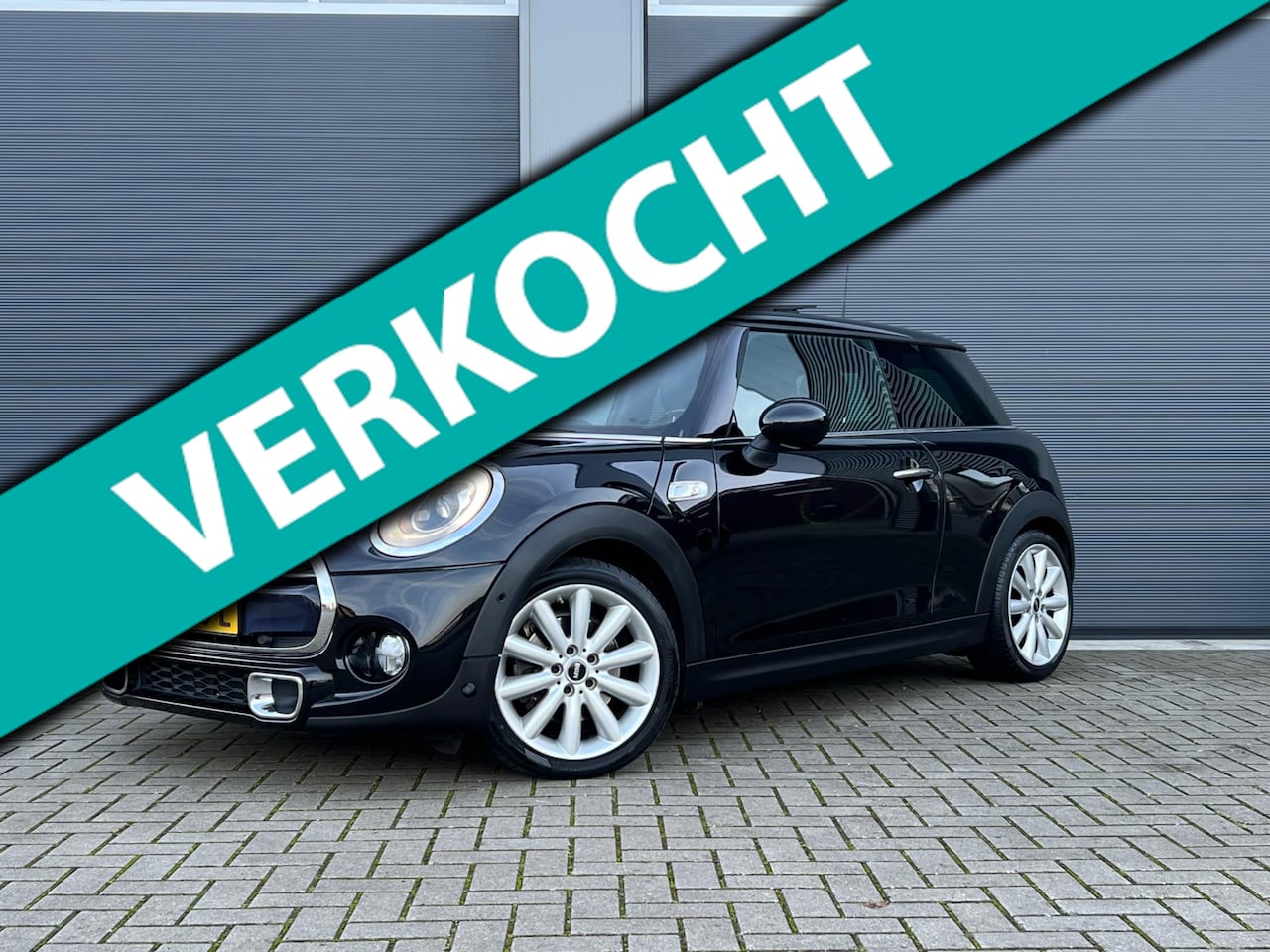 MINI Cooper S - Mini 2.0 Chili Serious Business | PANO | Leer | PDC - AutoWereld.nl