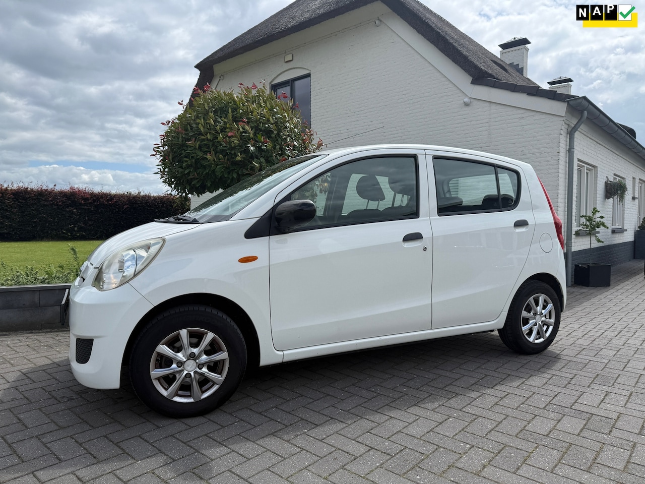 Daihatsu Cuore - 1.0 Comfort / Bj: 2010 / Airco / Apk tot 06-2027! - AutoWereld.nl