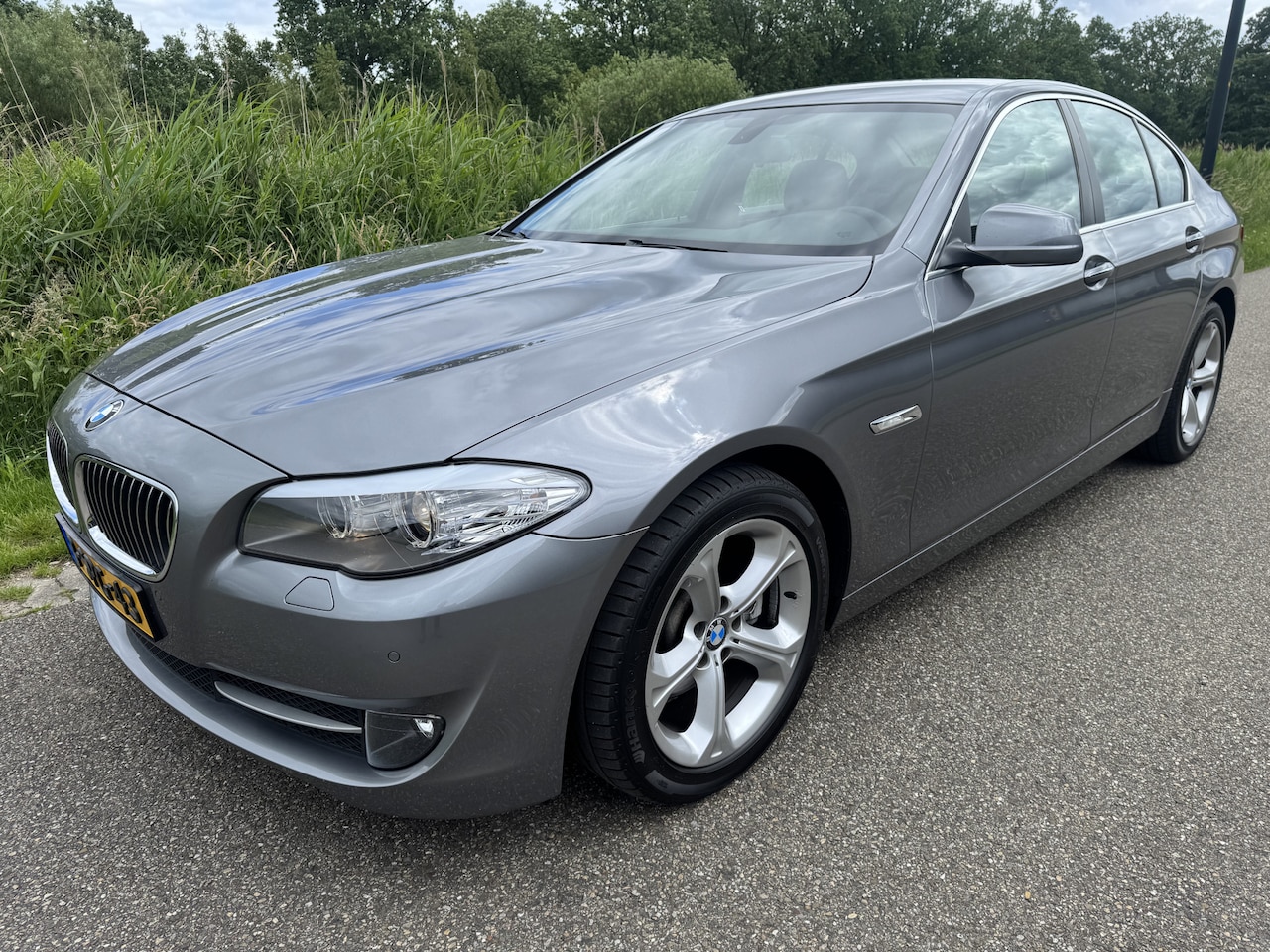 BMW 5-serie - 520d Executive NL Auto NAP CARPLAY - AutoWereld.nl