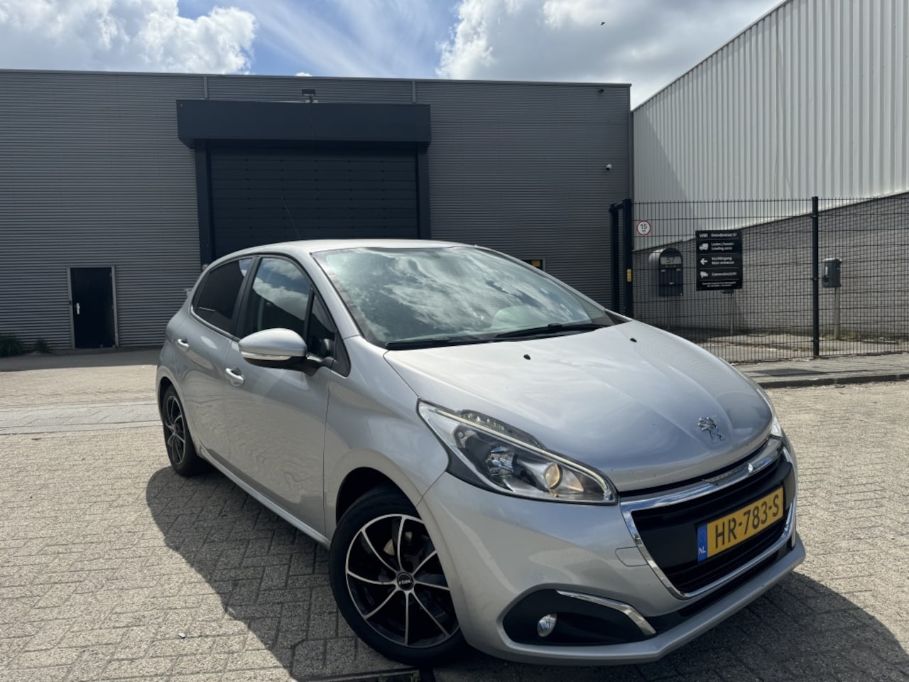 Peugeot 208 - 1.6HDI EURO 6 NAVI CLIMA CRUISE NETJES - AutoWereld.nl