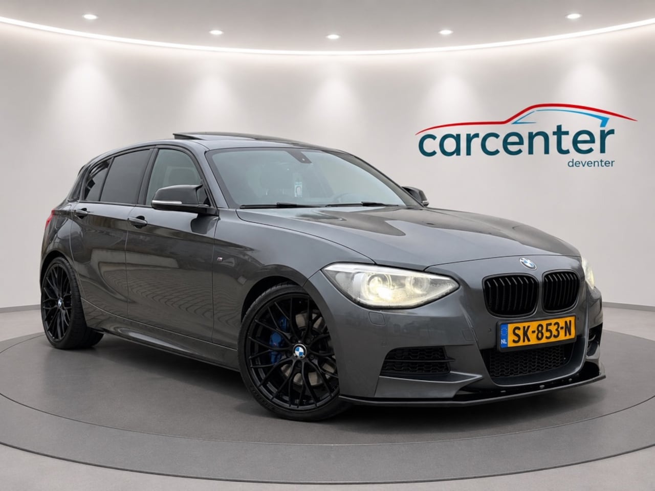 BMW 1-serie - M135i High Executive 412PK AUT RWD H&K Dak 5D - AutoWereld.nl