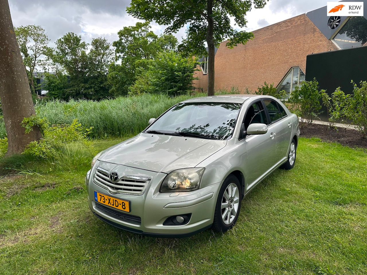 Toyota Avensis - 2.0 D-4D-F Luna Airco Stoelverwarming 105DKM - AutoWereld.nl