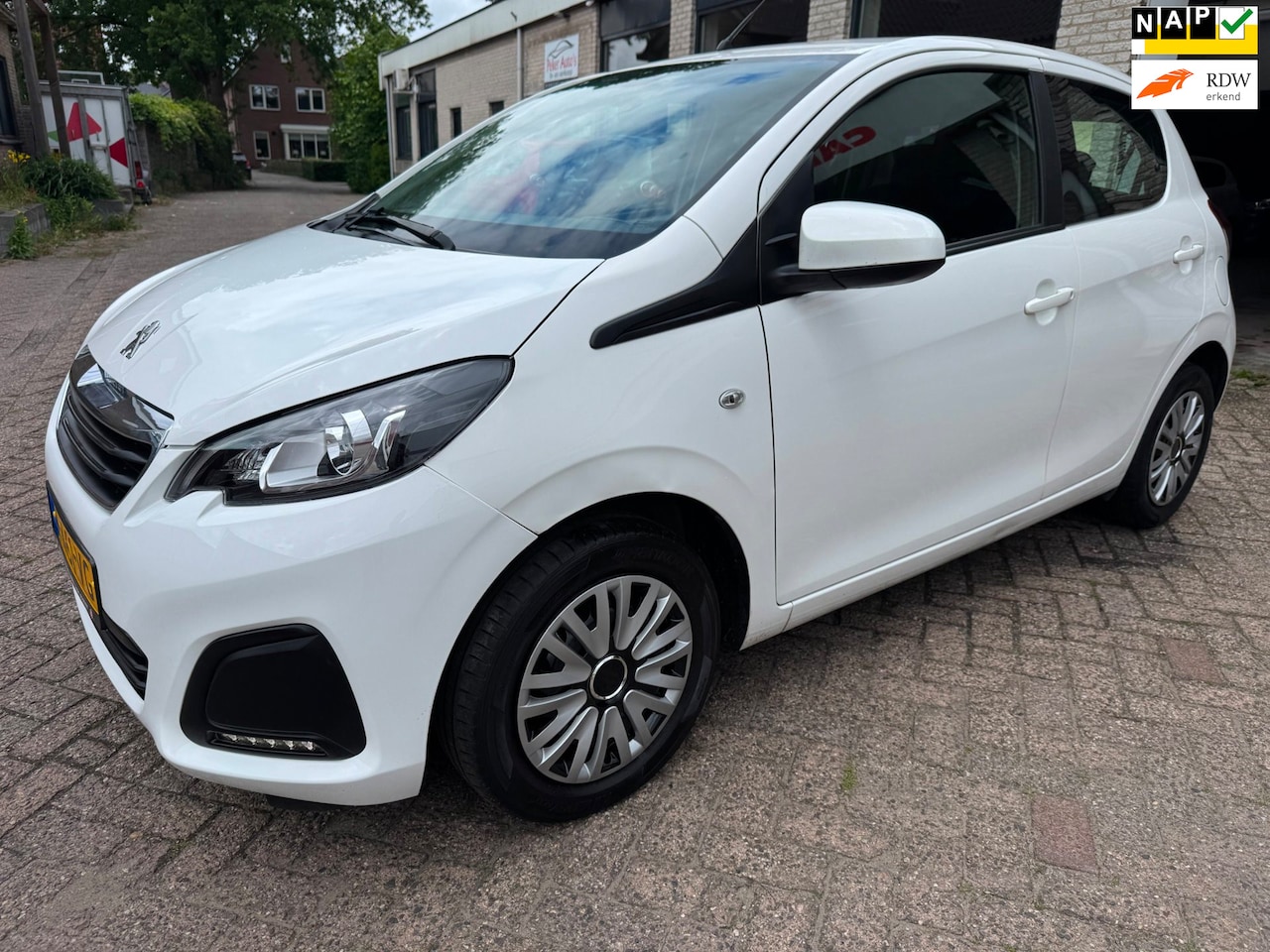 Peugeot 108 - 1.0 e-VTi Active AIRCO LED ORG 83165 KM NAP O.H BOEKJES ACHTERUIT CAMERA CARPLAY NW APK.LU - AutoWereld.nl