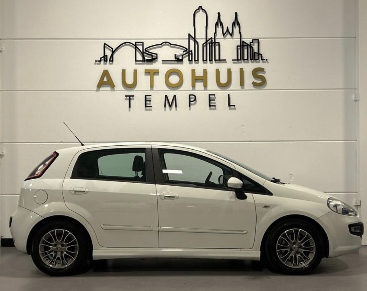 Fiat Punto Evo - 1.3 M-Jet Dynamic Nap Airco Climate Cruise 5Deurs - AutoWereld.nl