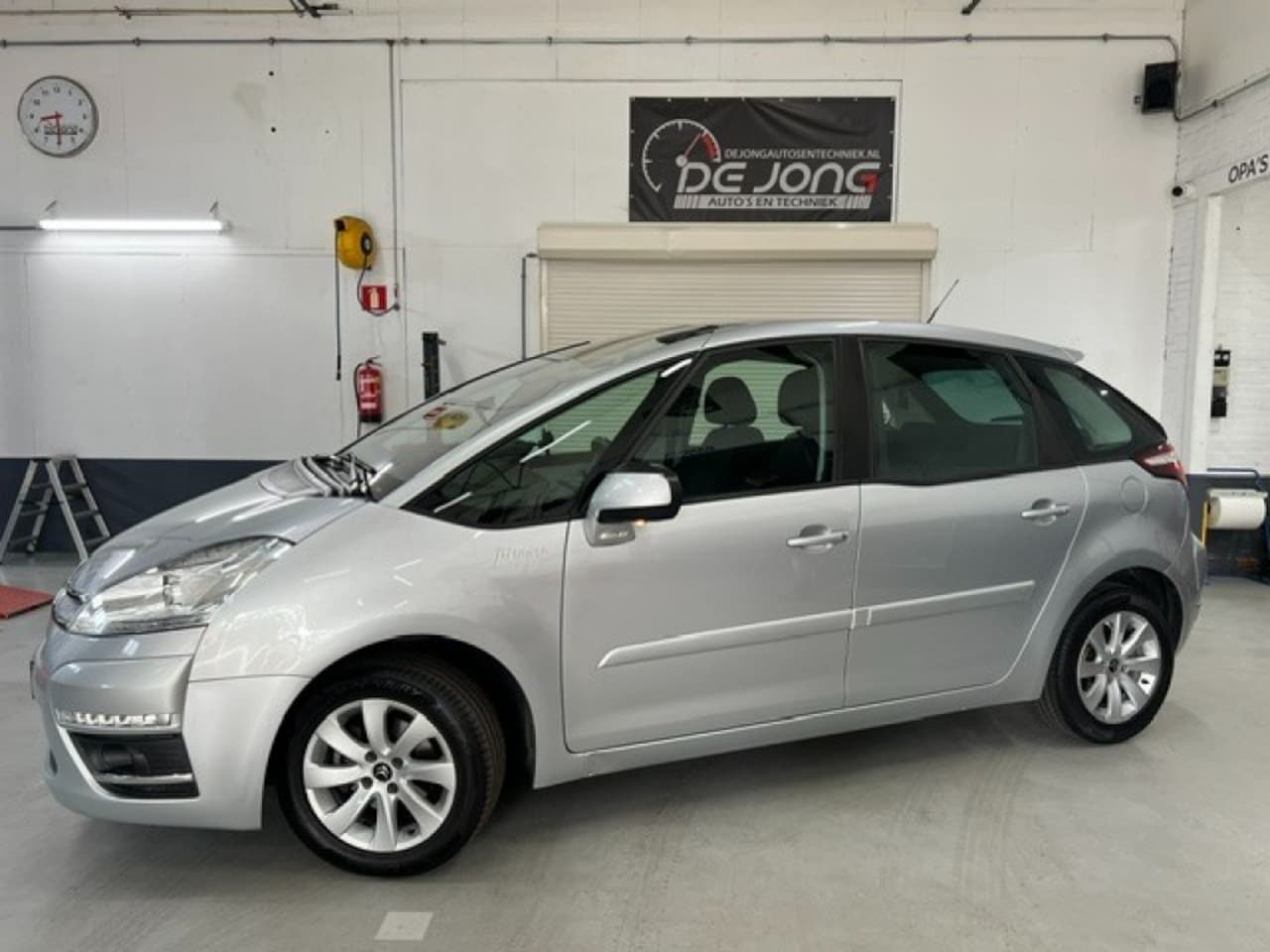 Citroën C4 - 1.6 VTi Collection 1.6 VTI COLLECTION, Clima, Cruise Ctrl, PDC, LED - AutoWereld.nl