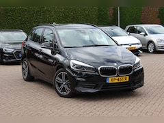 BMW 2-serie Active Tourer - 225xe iPerformance High Executive / SOH 84, 7% / Camera / Leder / Head-up / Navigatie / Sp