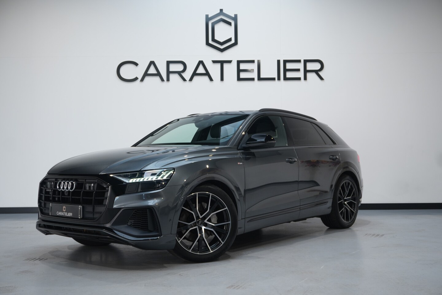 Audi Q8 - 50 TDI quattro / S-Line / Pano / Trekhaak / Org. NL - AutoWereld.nl