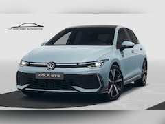Volkswagen Golf - 1.5 eHybrid GTE / Pano / 5J Garantie / Trekhaak / Matrix / DCC / HUD / 360 Cam