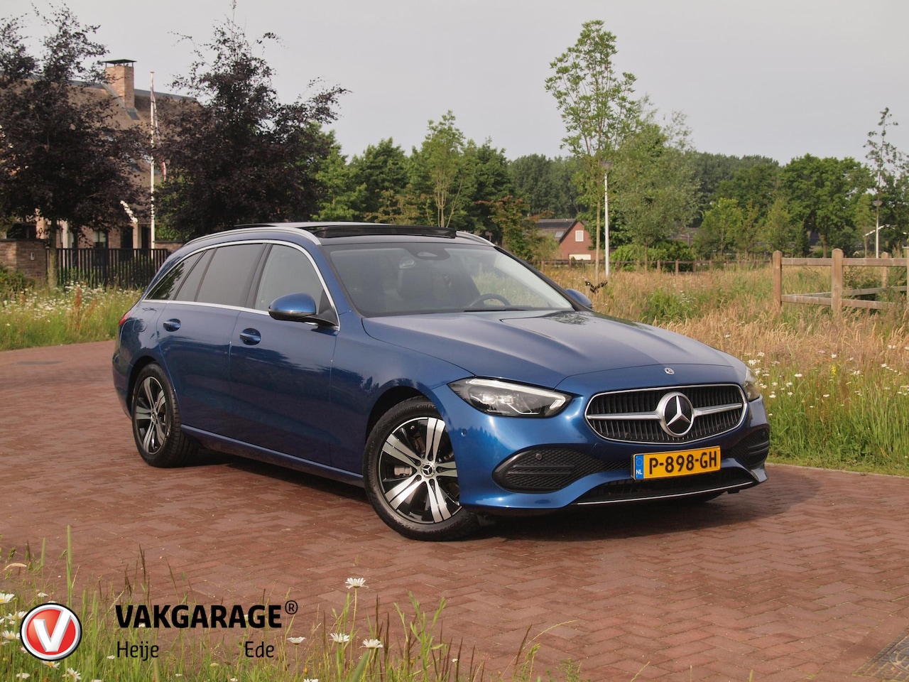 Mercedes-Benz C-klasse Estate - 200 Launch Edition Luxury Line | Panoramadak | Burmester Audio | Camera | Sfeerverlichting - AutoWereld.nl