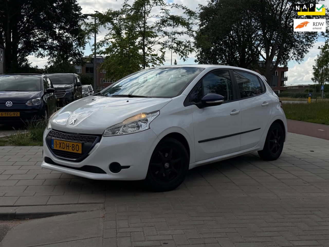 Peugeot 208 - 1.0 VTi LIKE/Netjes/Nap/Airco/Apk - AutoWereld.nl