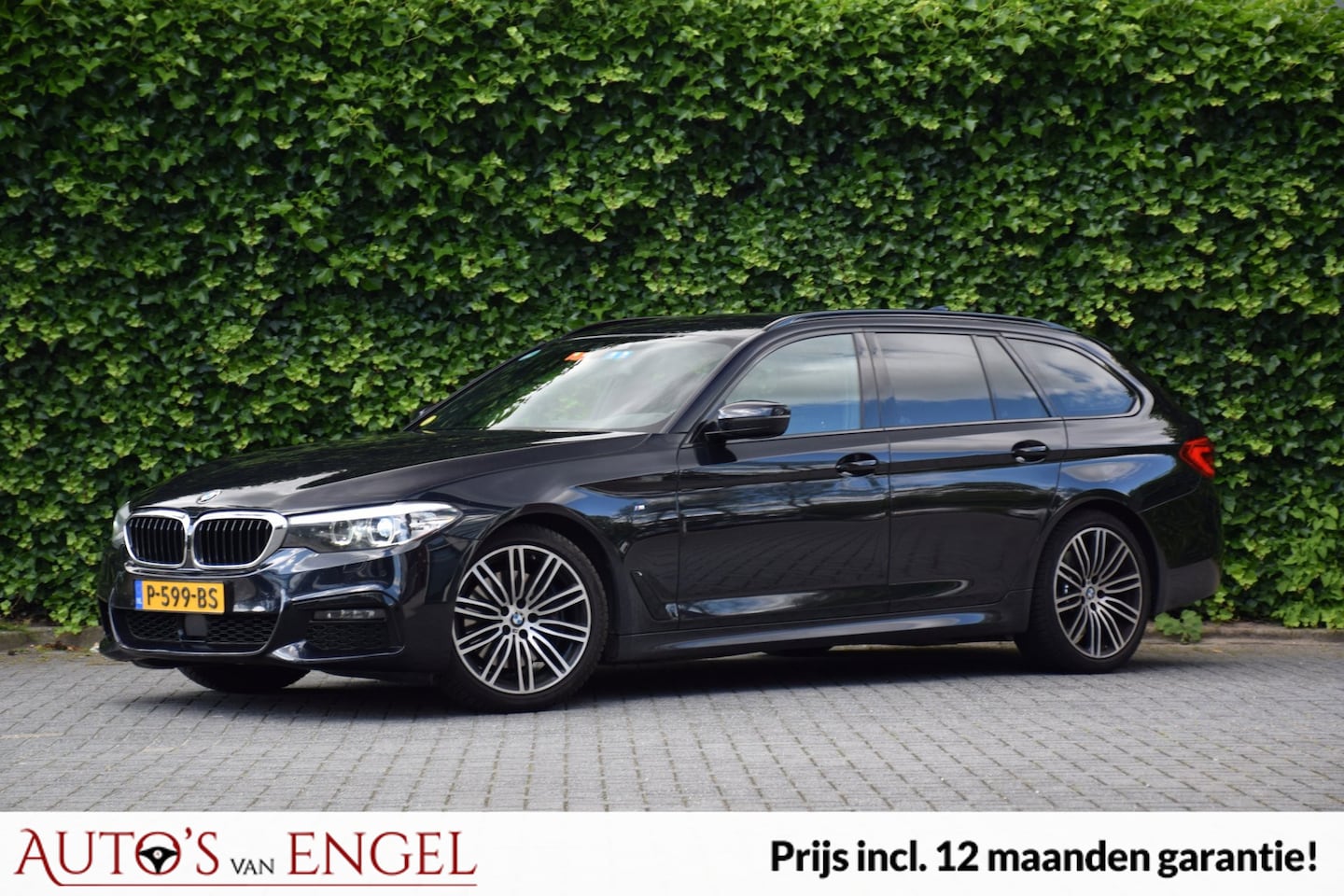 BMW 5-serie Touring - 530D Touring M-Pakket/CarbonSchwarz/ACC/Garantie/Alcantara - AutoWereld.nl