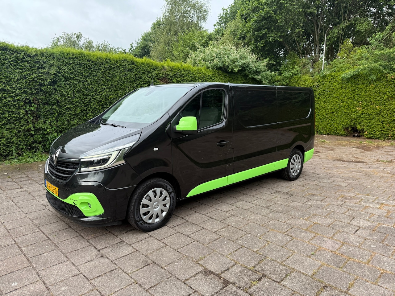 Renault Trafic - 2.0 dCi 145 T29 L2H1 Comfort 2.0 dCi 145 T29 L2H1 Comfort - AutoWereld.nl