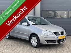 Volkswagen Polo - 1.4-16V Comfortline Automaat Uitvoering