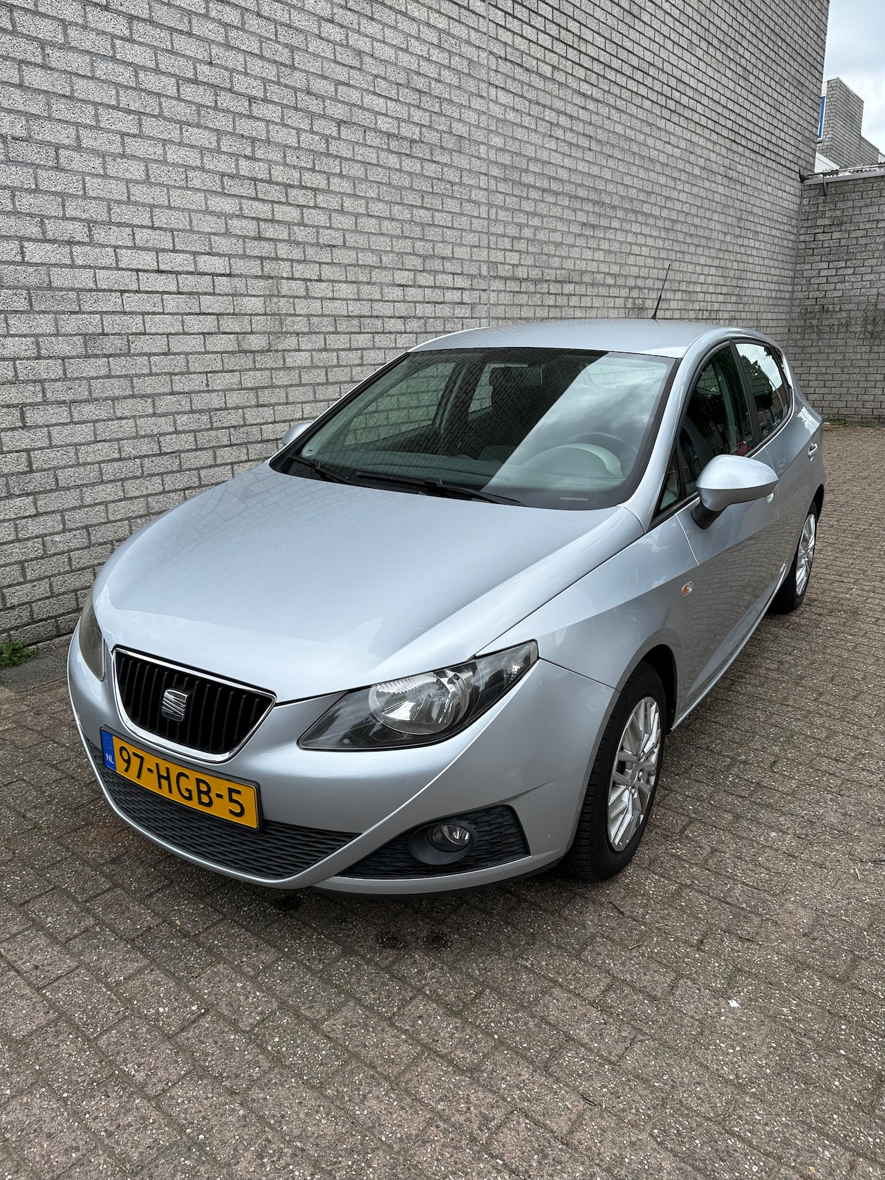 SEAT Ibiza - 1.4 Stylance Cruise Control + Airco | 2008 Grijs - AutoWereld.nl