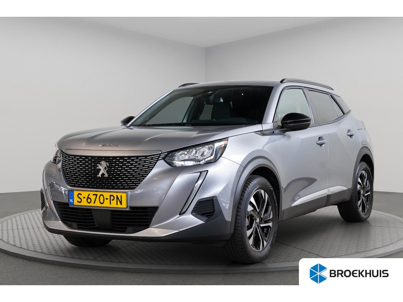 Peugeot e-2008 - EV Allure Pack 50 kWh | Camera | Apple Carplay & Android Auto | Parkeersensoren | Climate - AutoWereld.nl