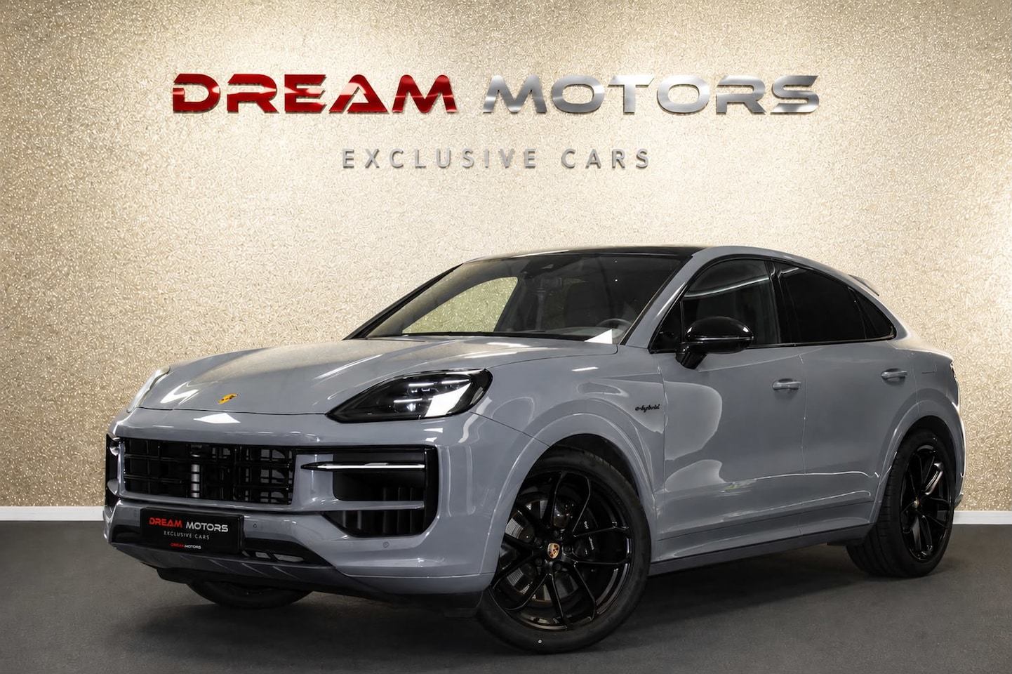 Porsche Cayenne Coupé - 3.0 E-Hybrid SportDesign 470pk | PASSENGER DISPLAY | PANODAK - AutoWereld.nl