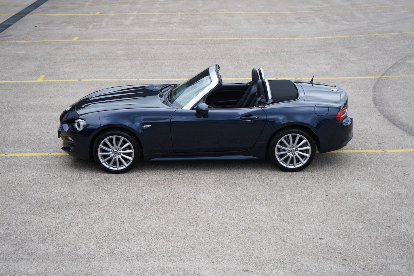 Fiat 124 Spider - 1.4 MultiAir Turbo Lusso 1.4 MultiAir Turbo Lusso - AutoWereld.nl