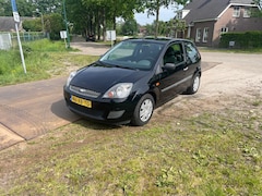 Ford Fiesta - 1.3-8V Cool & Sound NW APK en onderhoudsbeurt