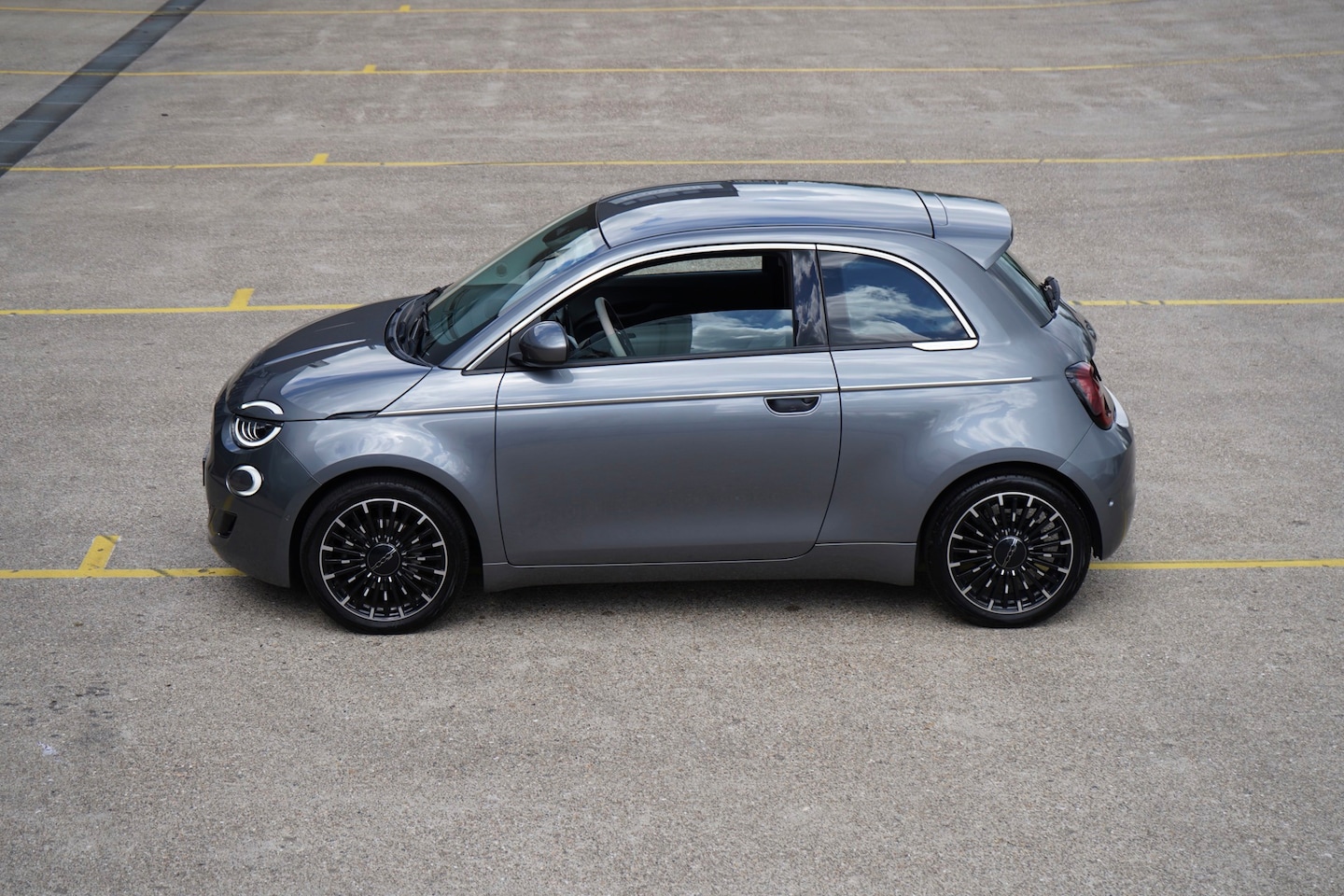 Fiat 500 - 500E La Prima by Bocelli 42 kWh - AutoWereld.nl