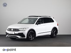 Volkswagen Tiguan - 1.4 TSI eHybrid R-Line Business 245 pk Automaat (DSG) | Navigatie | Panoramadak | Trekhaak