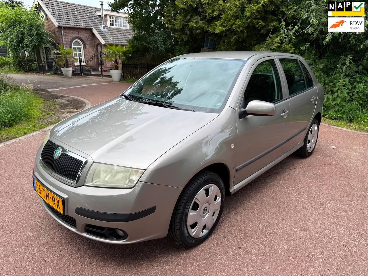 Skoda Fabia - 1.4-16V Spirit+ Airco / NAP / APK / Trekhaak / Cruise contr. - AutoWereld.nl