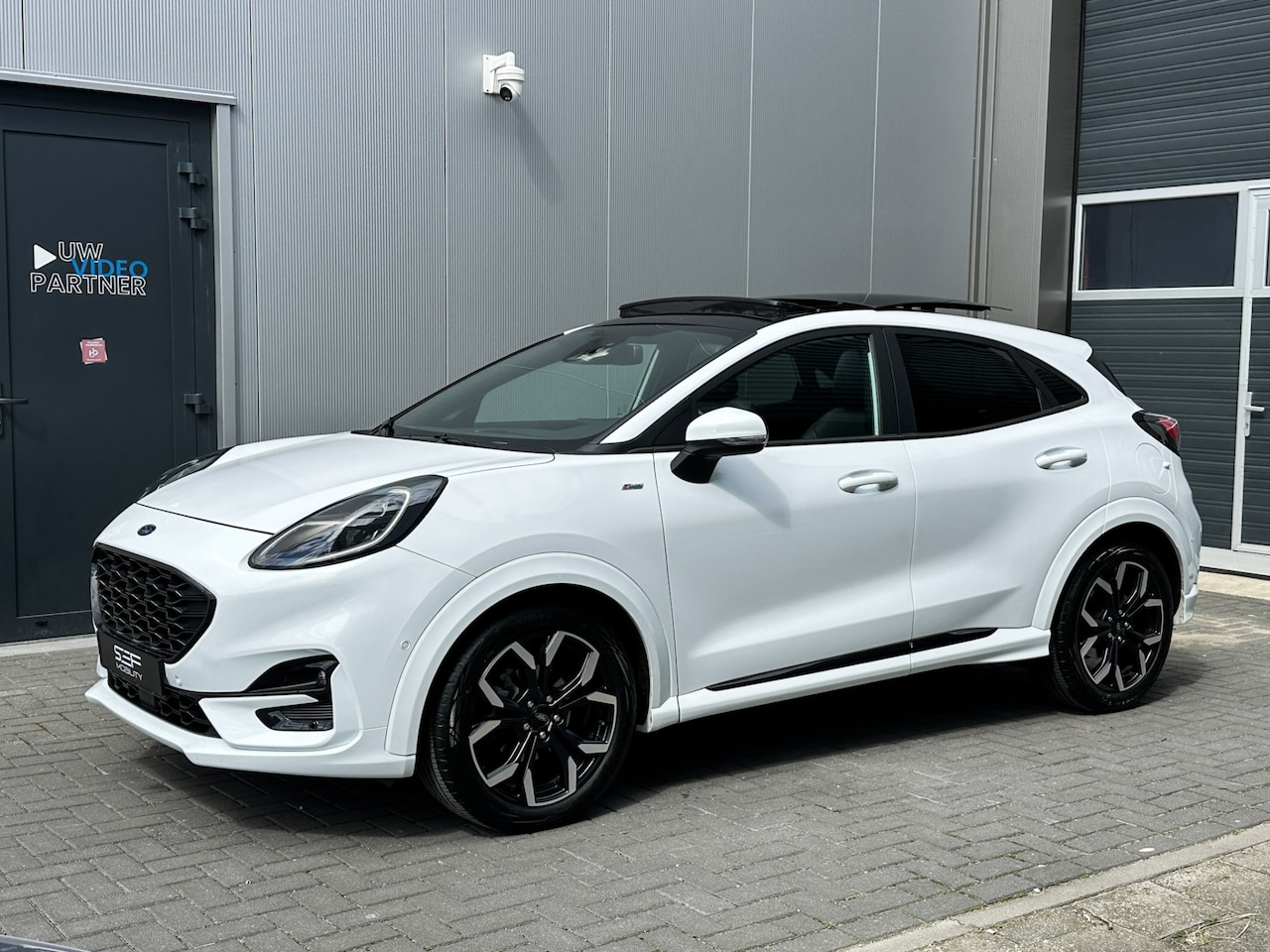 Ford Puma - 1.0 EcoBoost Hybrid ST-Line X 155PK | Pano | Camera | B&O | Keyless - AutoWereld.nl