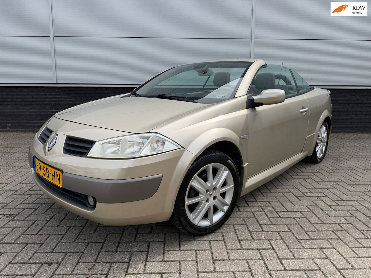 Renault Mégane coupé cabriolet - 1.6-16V Tech Line Styling Bodykit - NAP - gunstige km-stand - AutoWereld.nl