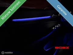 Volkswagen Golf - 8 1.5 eTSI R-Line DSG PANO IQ AMBIENT BLACK